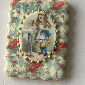 Alice in Wonderland Cookies